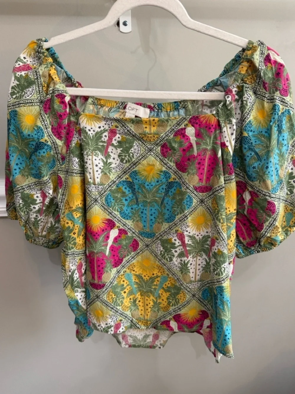 LOFT square neckline